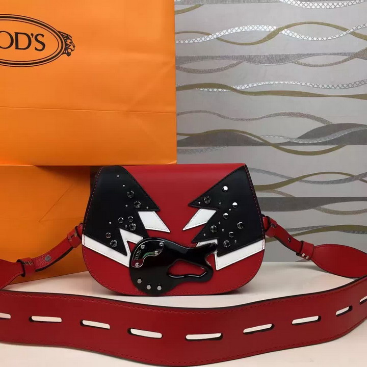 tods撞色水钻红配黑 19x14x5.5